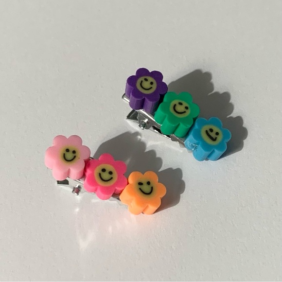 Handmade Flower Hair Clips - Picture 6 of 6